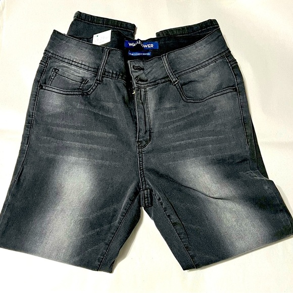 CURVY HIGH RISE WOMENS BLACK DISTRESSED SKINNY JEANS NWT #156 - Picture 4 of 6